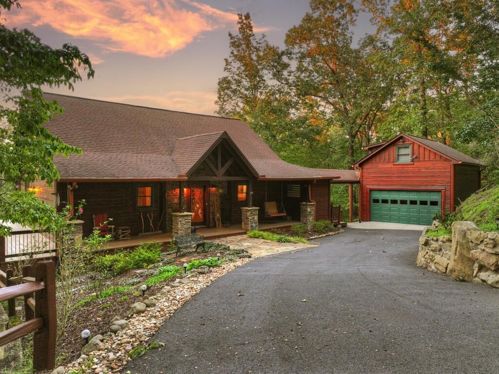 169 Walnut Mountain Road, Ellijay, GA 30540