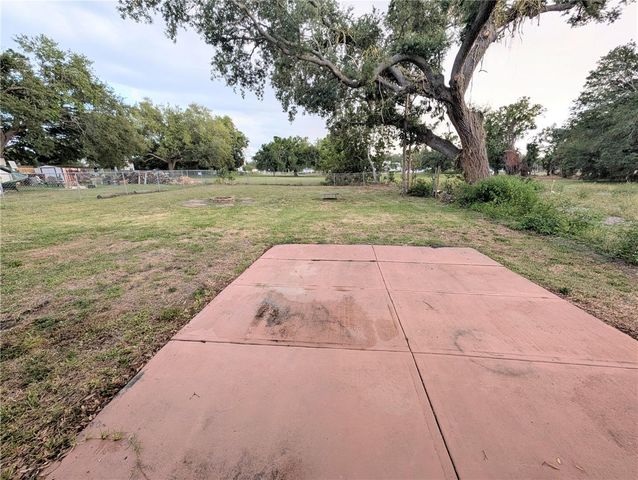 1912 3RD AVENUE E, Bradenton, FL 34208