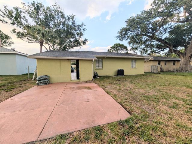 1912 3RD AVENUE E, Bradenton, FL 34208