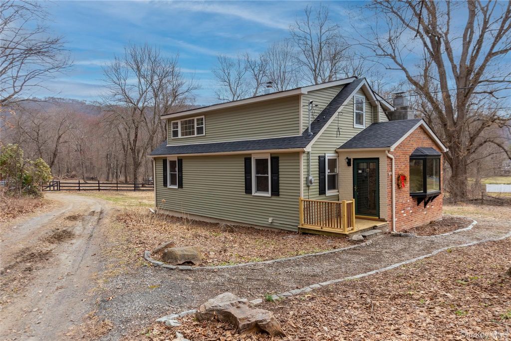 523 Shenandoah Road, Hopewell Junction, NY 12533