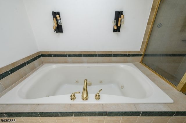 11 Pine Ridge Rd, Lebanon Twp., NJ 07830