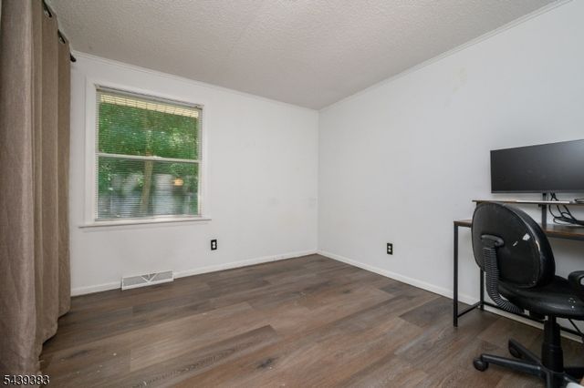 11 Pine Ridge Rd, Lebanon Twp., NJ 07830