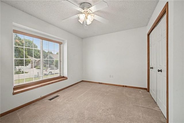 4006 N 108th Court, Kansas City, KS 66109