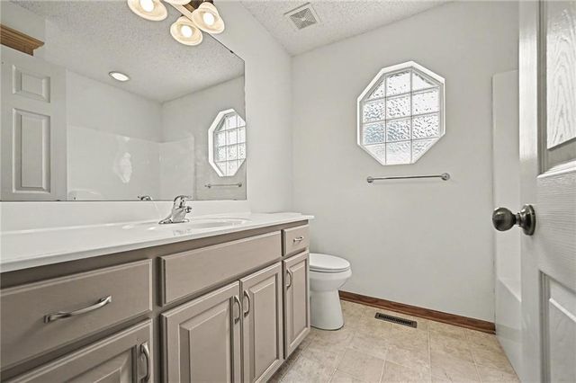 4006 N 108th Court, Kansas City, KS 66109