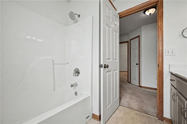4006 N 108th Court, Kansas City, KS 66109