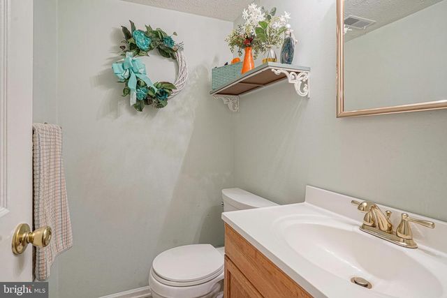 3 TURNER CT, Sewell, NJ 08080