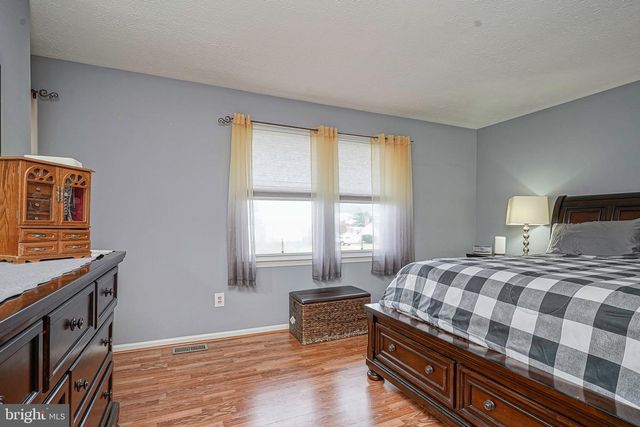 3 TURNER CT, Sewell, NJ 08080