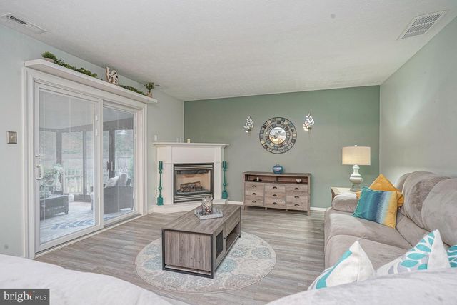 3 TURNER CT, Sewell, NJ 08080