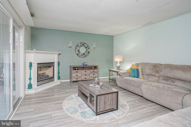 3 TURNER CT, Sewell, NJ 08080