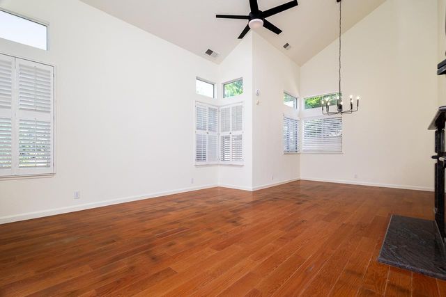 131 Royalton Cir, Folsom, CA 95630