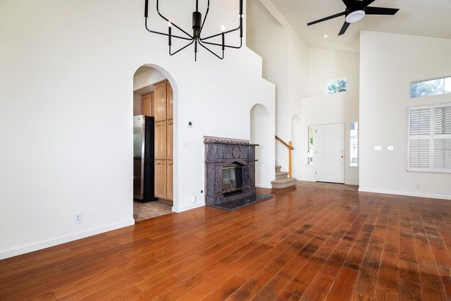 131 Royalton Cir, Folsom, CA 95630