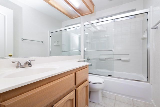 131 Royalton Cir, Folsom, CA 95630
