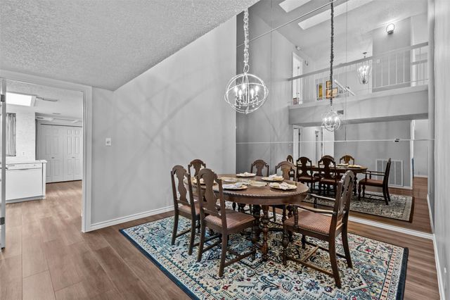 10916 B Crown Colony DR 3, Austin, TX 78747