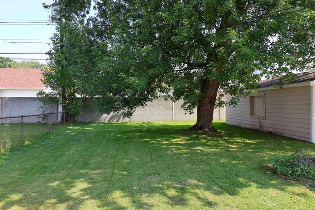 22621 Garfield Street, St Clair Shores, MI 48082