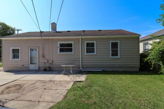 22621 Garfield Street, St Clair Shores, MI 48082