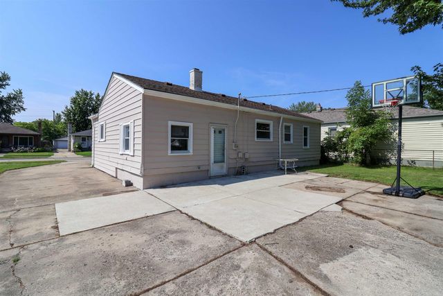 22621 Garfield Street, St Clair Shores, MI 48082