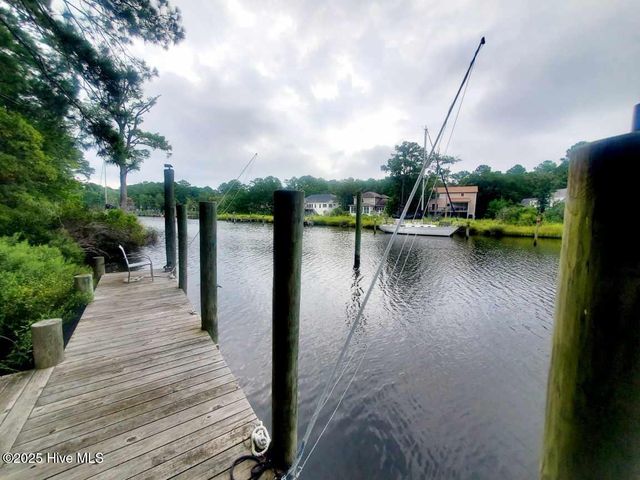 5630 Gondolier Drive, New Bern, NC 28560