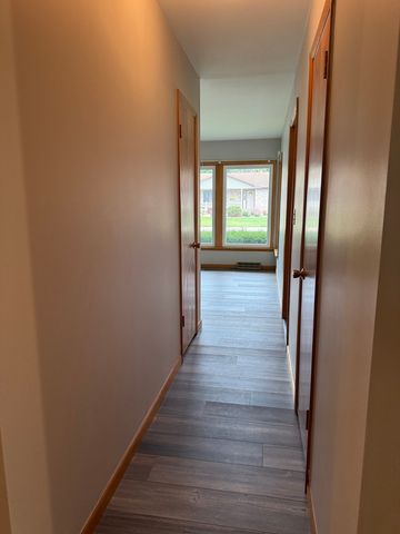 227 S 6th Street, Hennepin, IL 61327