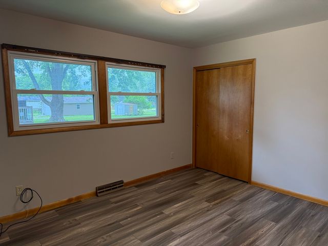 227 S 6th Street, Hennepin, IL 61327