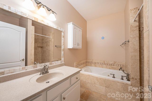 1825 Plaza Drive, Hickory, NC 28602