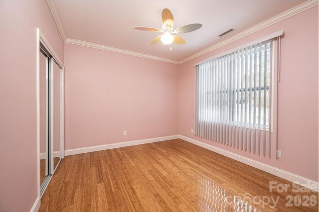 1825 Plaza Drive, Hickory, NC 28602