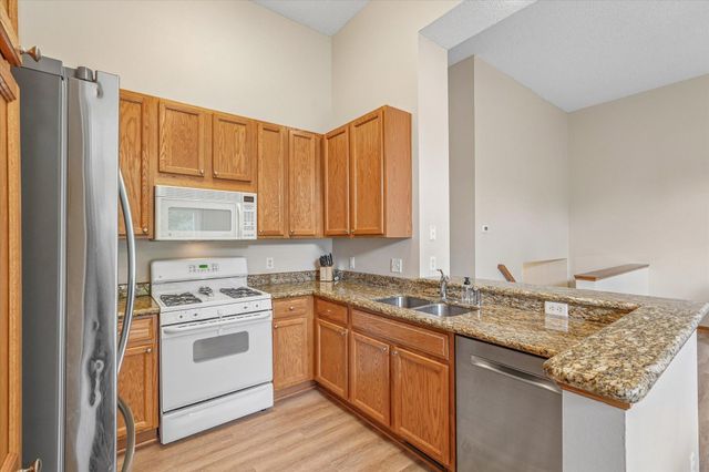 2259 Saint Johns Place, Woodbury, MN 55129