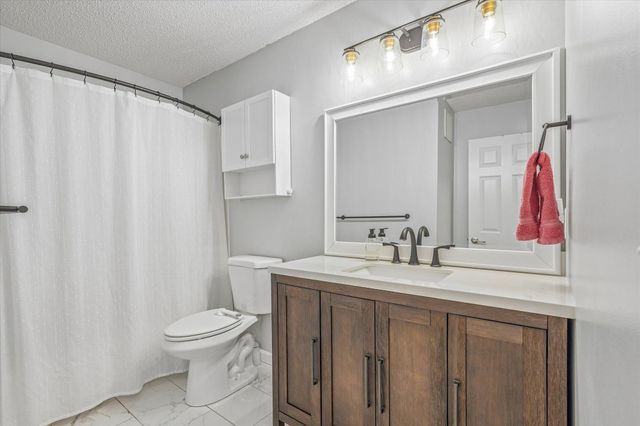2259 Saint Johns Place, Woodbury, MN 55129