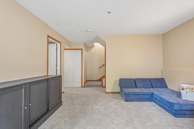 2259 Saint Johns Place, Woodbury, MN 55129