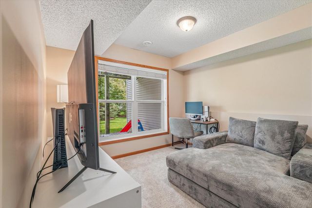 2259 Saint Johns Place, Woodbury, MN 55129