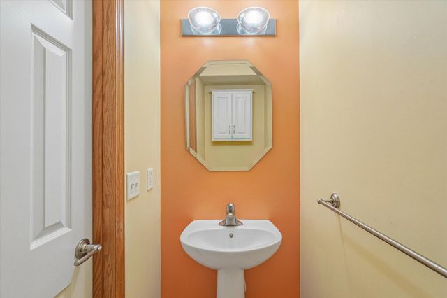 2259 Saint Johns Place, Woodbury, MN 55129