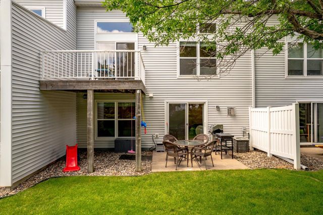 2259 Saint Johns Place, Woodbury, MN 55129