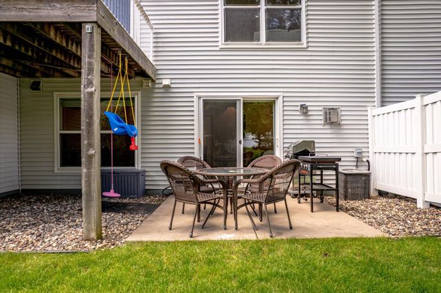 2259 Saint Johns Place, Woodbury, MN 55129