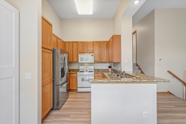 2259 Saint Johns Place, Woodbury, MN 55129