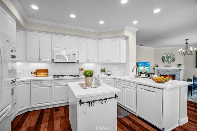 53 Oakhurst, Irvine, CA 92620