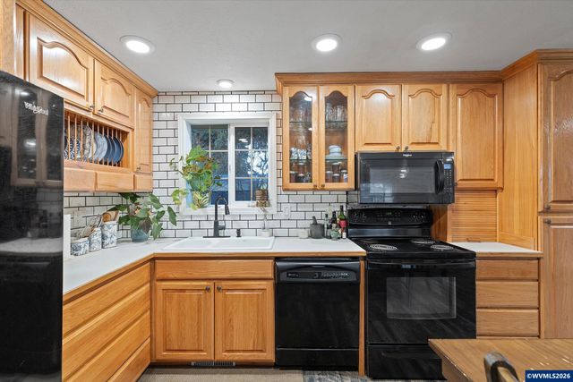 4637 SUNFLOWER Wy NE, Salem, OR 97305