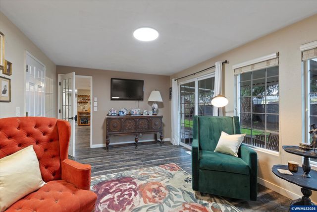 4637 SUNFLOWER Wy NE, Salem, OR 97305