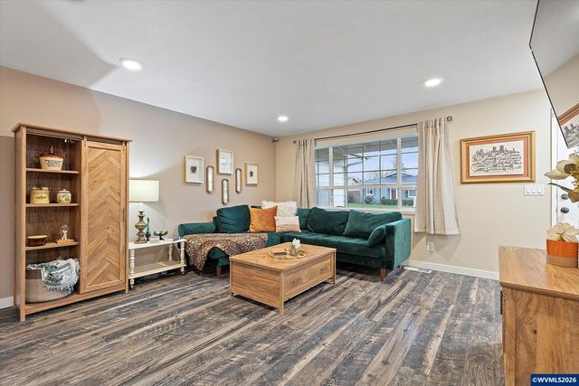 4637 SUNFLOWER Wy NE, Salem, OR 97305