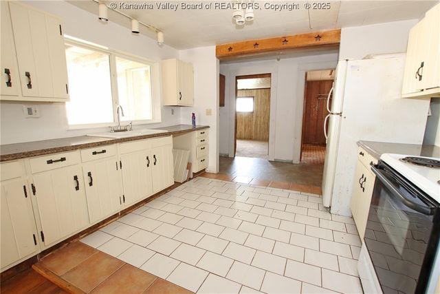 217 McConnell Road, Stollings, WV 25646