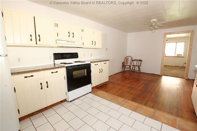 217 McConnell Road, Stollings, WV 25646