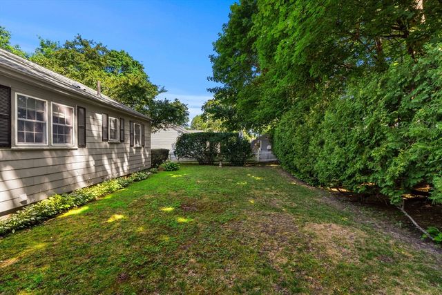 187 Havilah St, Lowell, MA 01852