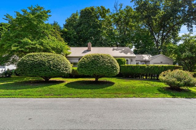 187 Havilah St, Lowell, MA 01852