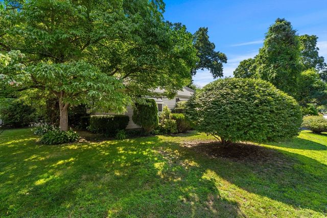 187 Havilah St, Lowell, MA 01852