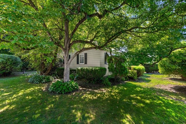 187 Havilah St, Lowell, MA 01852
