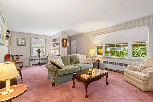 187 Havilah St, Lowell, MA 01852