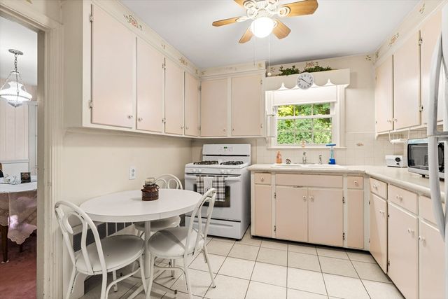 187 Havilah St, Lowell, MA 01852