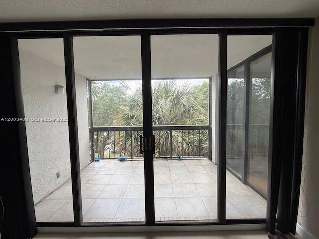 8429 Forest Hills Dr 301, Coral Springs, FL 33065