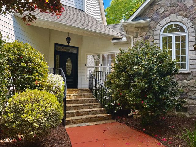 2905 Hunters Bluff Drive, Raleigh, NC 27606