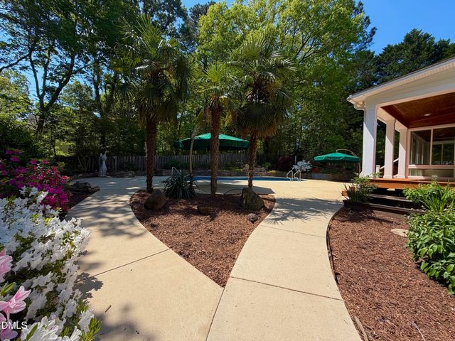 2905 Hunters Bluff Drive, Raleigh, NC 27606