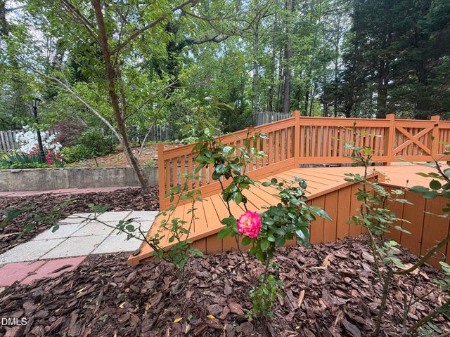 2905 Hunters Bluff Drive, Raleigh, NC 27606