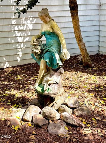 2905 Hunters Bluff Drive, Raleigh, NC 27606